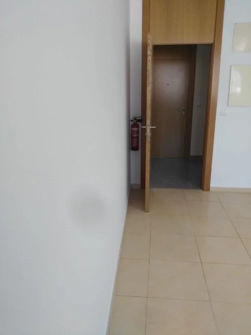 Entrada de la Oficina en el Edificio Vilamar, Sevilla